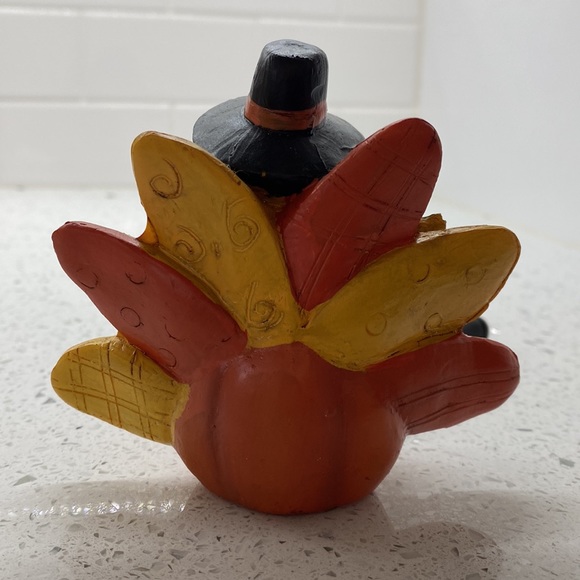 Cute Thanksgiving / Harvest / Fall Turkey with Dangling Legs - Picture 6 of 6